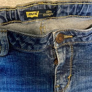 Levi’s Slim Straight youth 16